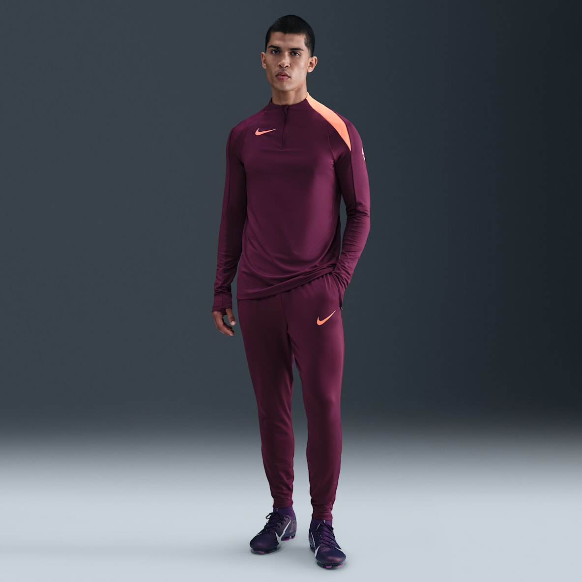 Football Clothing. Nike CA